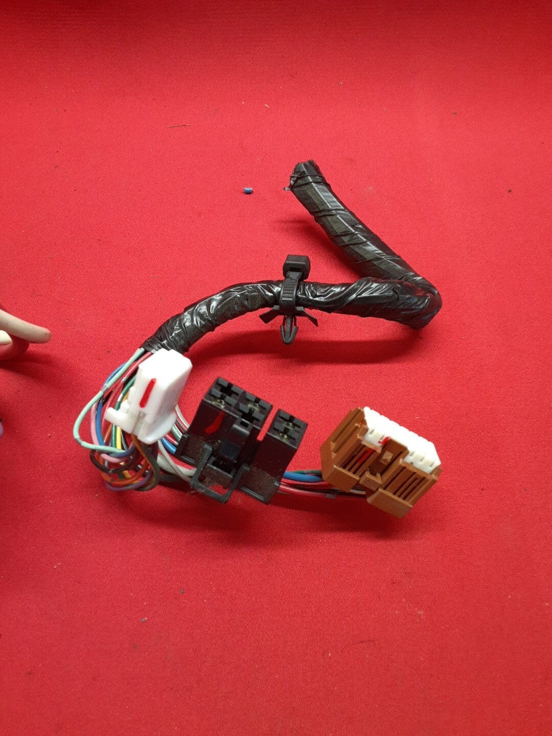 2006 Nissan Xterra Engine Bay Fuse Relay Junction Block PIGTAILS 284B7-ZE03C