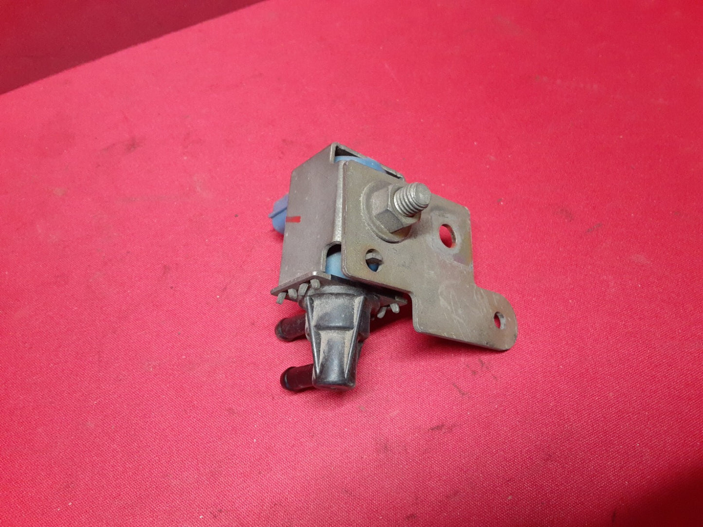 1998 - 2006 Nissan / Infiniti Vapor Purge Valve Solenoid 14930-9E01A / A83-600