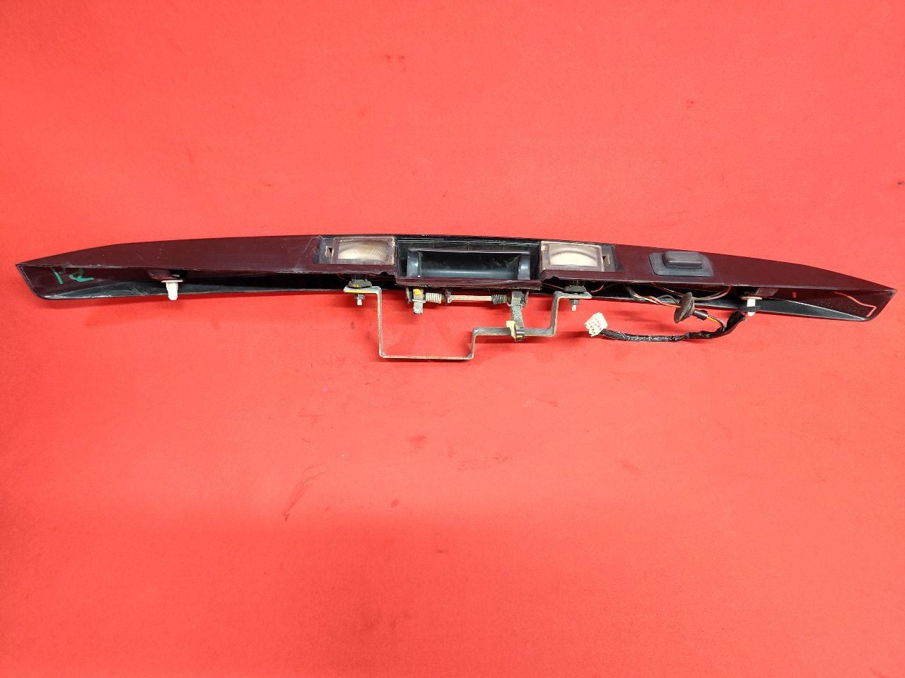 2005 2006 Jeep Grand Cherokee Liftgate Hatch License Lamp Handle PJT Dark Khaki