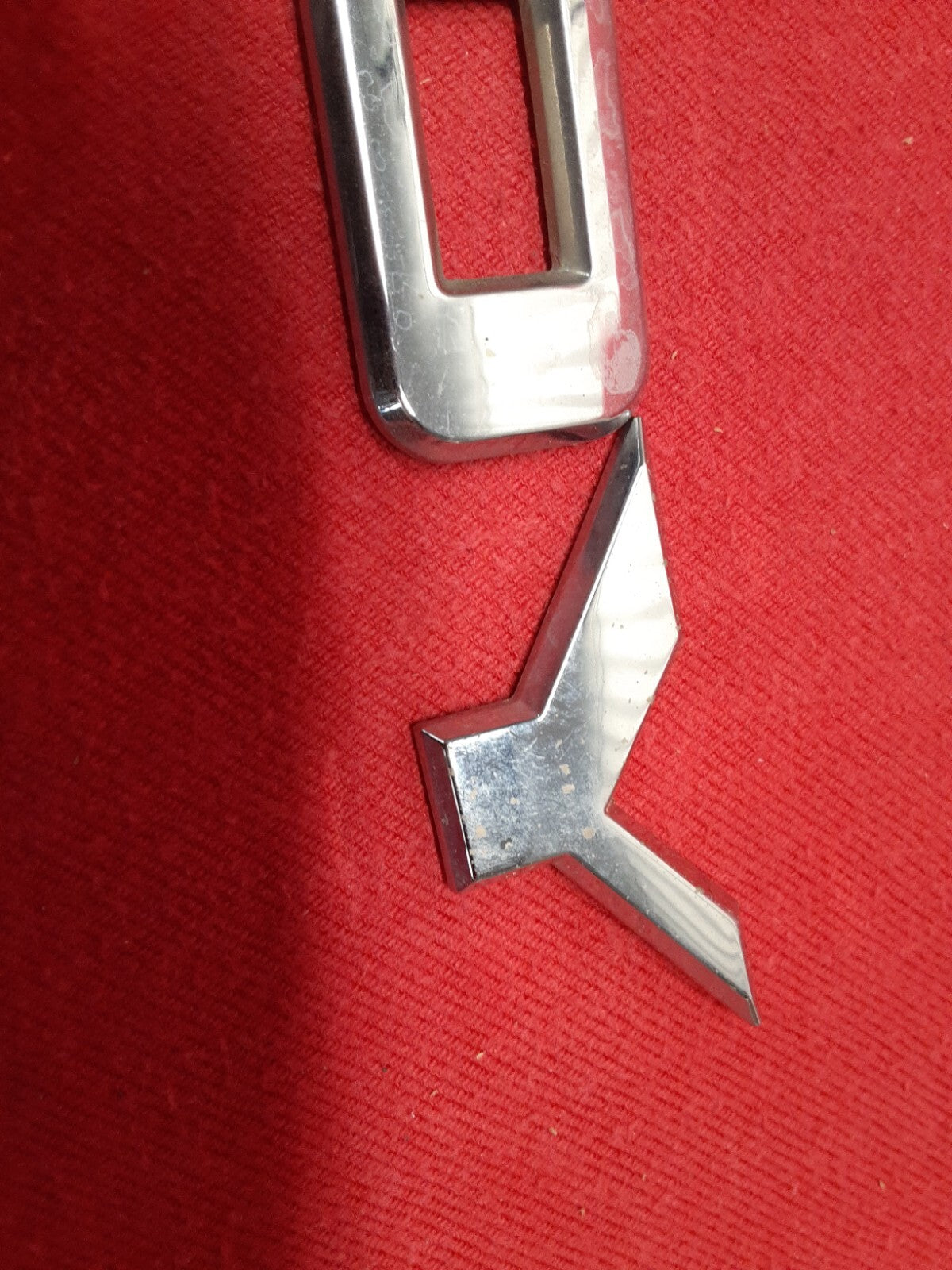 2006 2007 2008 2009 GMC Envoy XL Left or Right Door Emblem Badge Nameplate