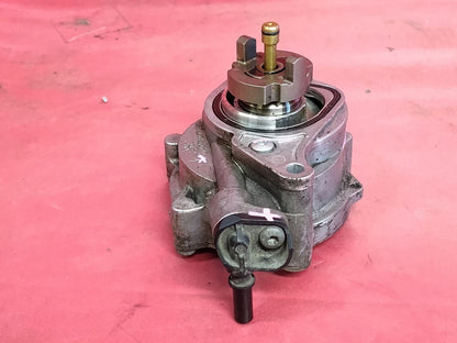 2010-2013 Land Rover LR4 / 10-14 Range Rover 5.0L V8 Vacuum Brake Pump 119k