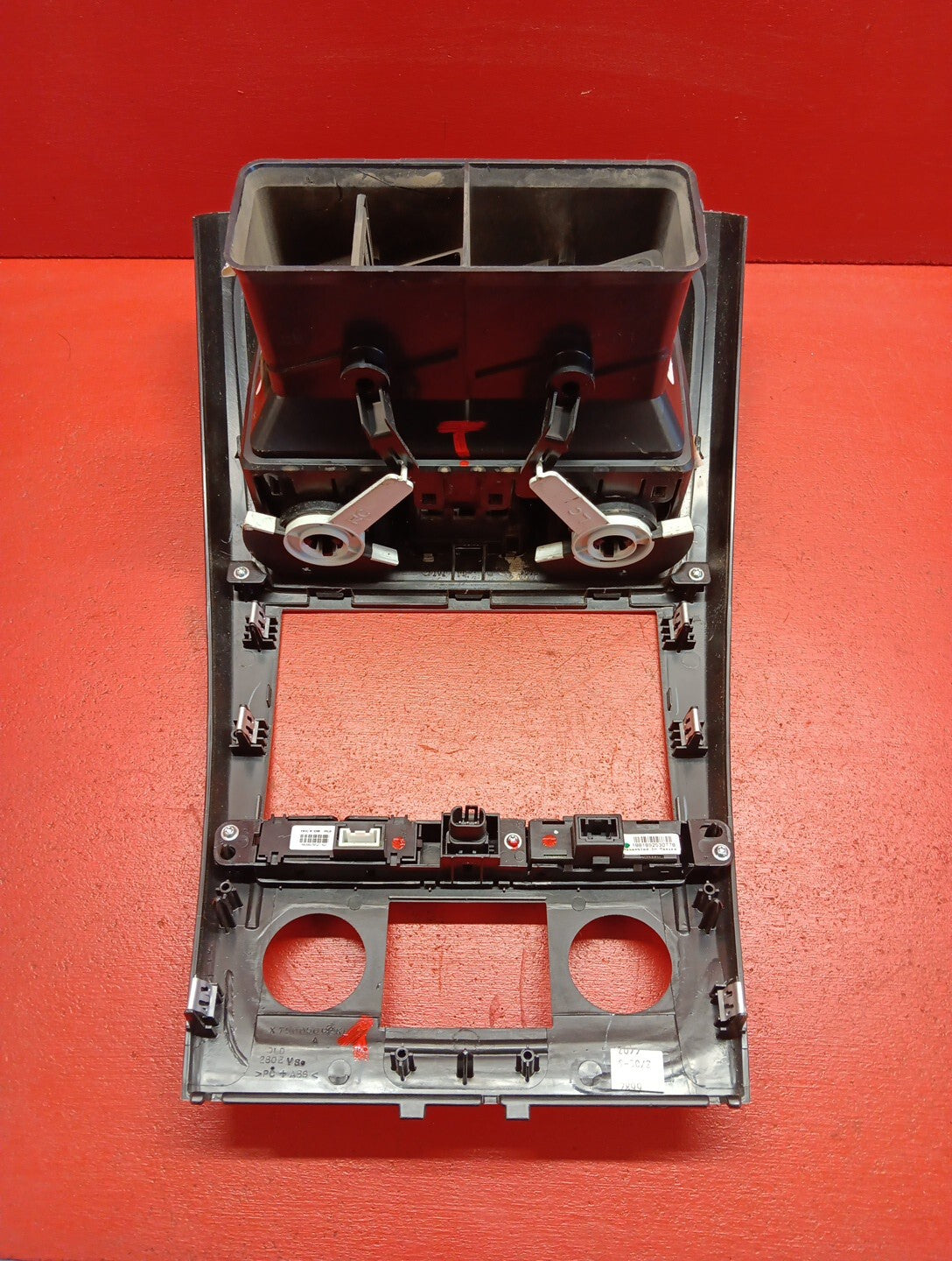 2007-2012 GMC Acadia Center Dash Climate Trim Bezel W/ Vents 20983357