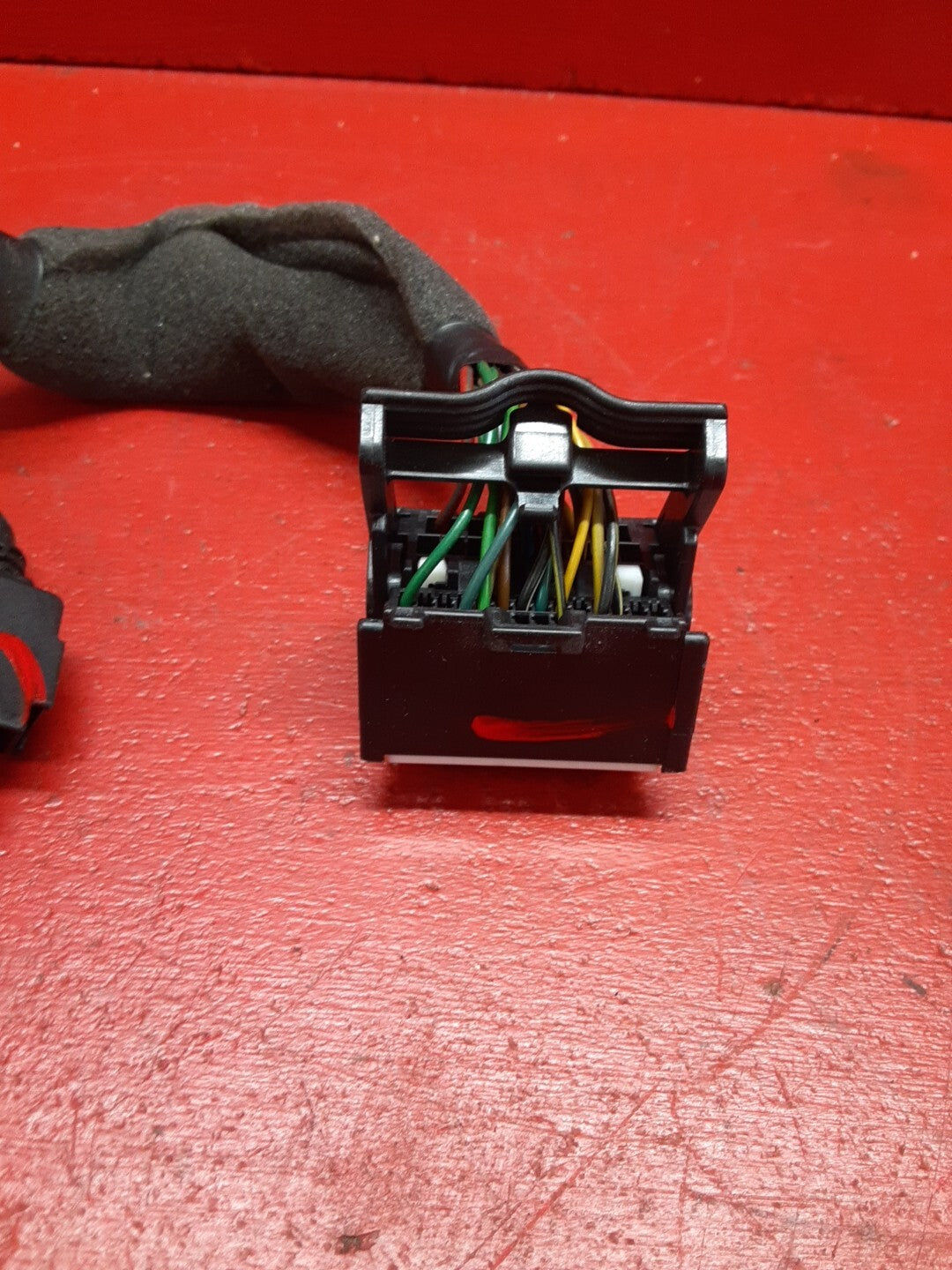 2014Chevrolet Spark Radio Control Unit Pigtails 95413353