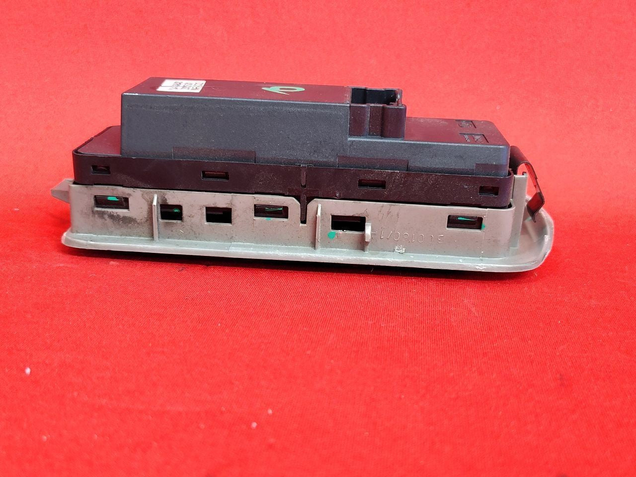 2001 2002 Mazda Tribute Ford Escape Left Driver Master Window Switch w/ Bezel
