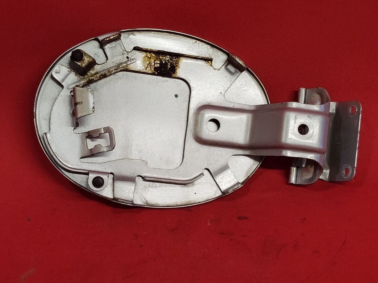 2007-2009 Mazda Mazda3 S / i SEDAN Fuel Filler Door Lid 22V Sunlight Silver