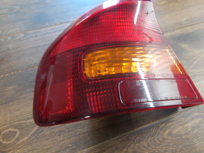 2000 2001 2002 2003 2004 Subaru Legacy Outback SEDAN Driver LEFT Tail Light