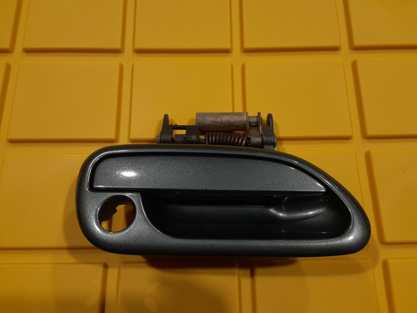 Subaru Outback Front RIGHT Passenger Exterior Door Handle Wintergreen Metallic