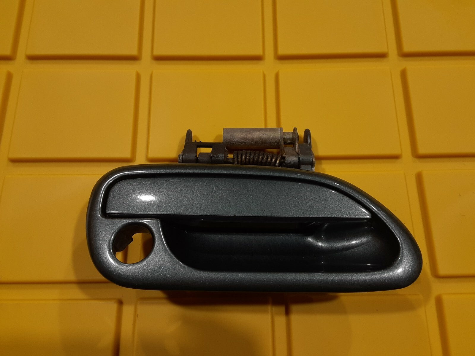 Subaru Outback Front RIGHT Passenger Exterior Door Handle Wintergreen Metallic