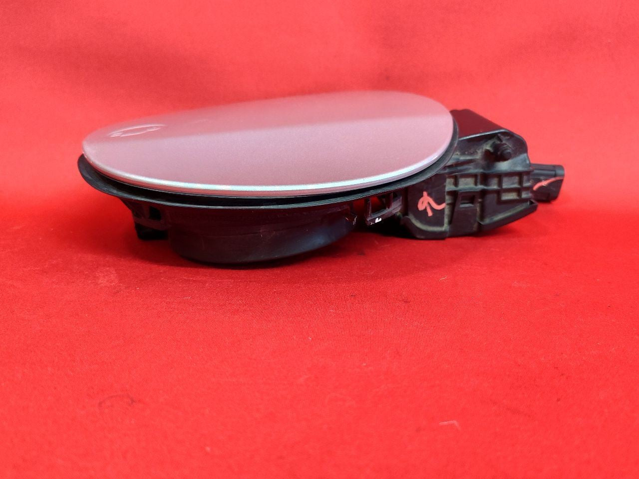 2014-2016 Chevy Spark EV Charging Port Door 636R Switchblade GAN Silver Ice