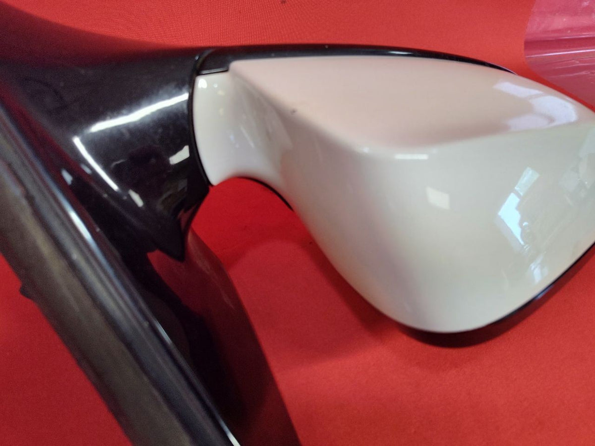 2011-2013 BMW 528i 535i 550i Right Passenger Door Mirror Alpine White BAD GLASS