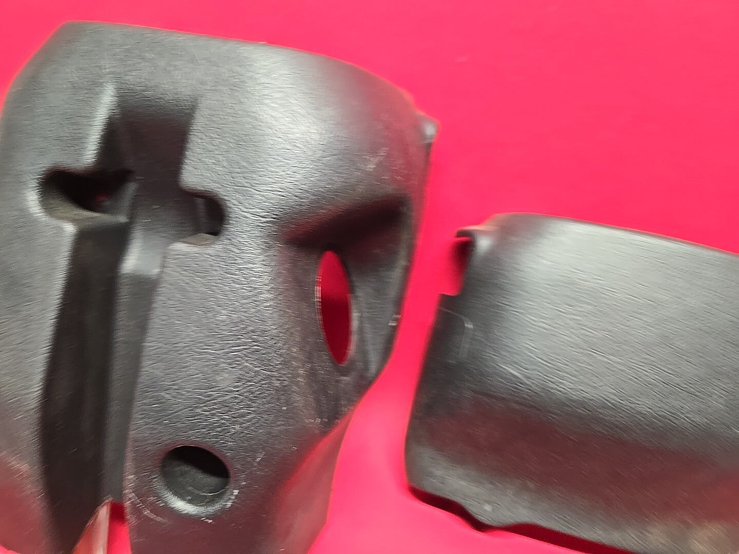 2001 - 2006 Mitsubishi Montero LIMITED/XLS Steering Column Shroud Collar Covers