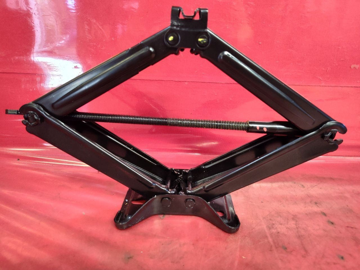 2000-2015 Chevy GMC Cadillac Buick Emergency Spare Tire Scissor Jack Tool Set