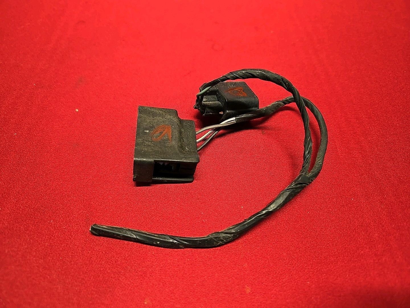 2008-2011 Mercury Mariner LEFT DRIVER Tail Light Stop Lamp - PIGTAIL WIRES ONLY