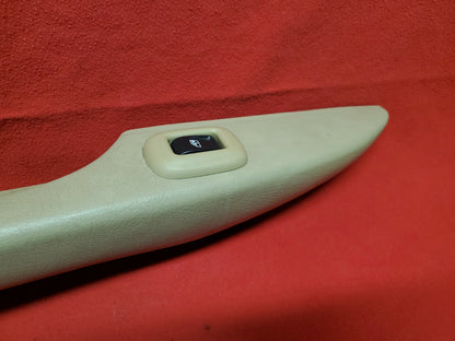 2005 2006 2007 2008 Chevrolet Chevy Trailblazer REAR LEFT Door Arm Rest Tan