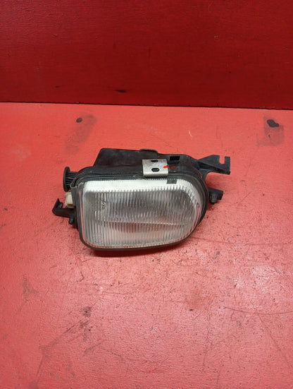2000-2004 Mercedes-Benz C230 240 320 SLK Right Fog Assembly 2158200656