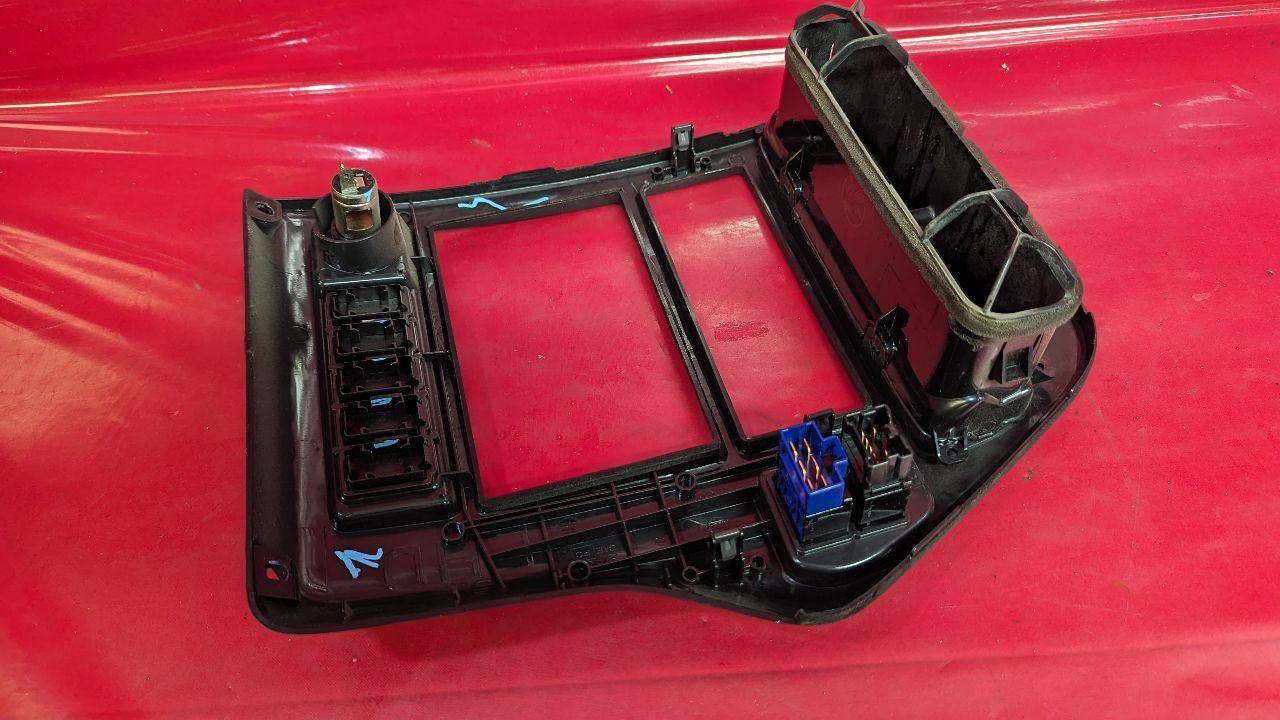 1999 2000 Nissan Pathfinder Radio Climate Air Vent Dash Panel Bezel Trim