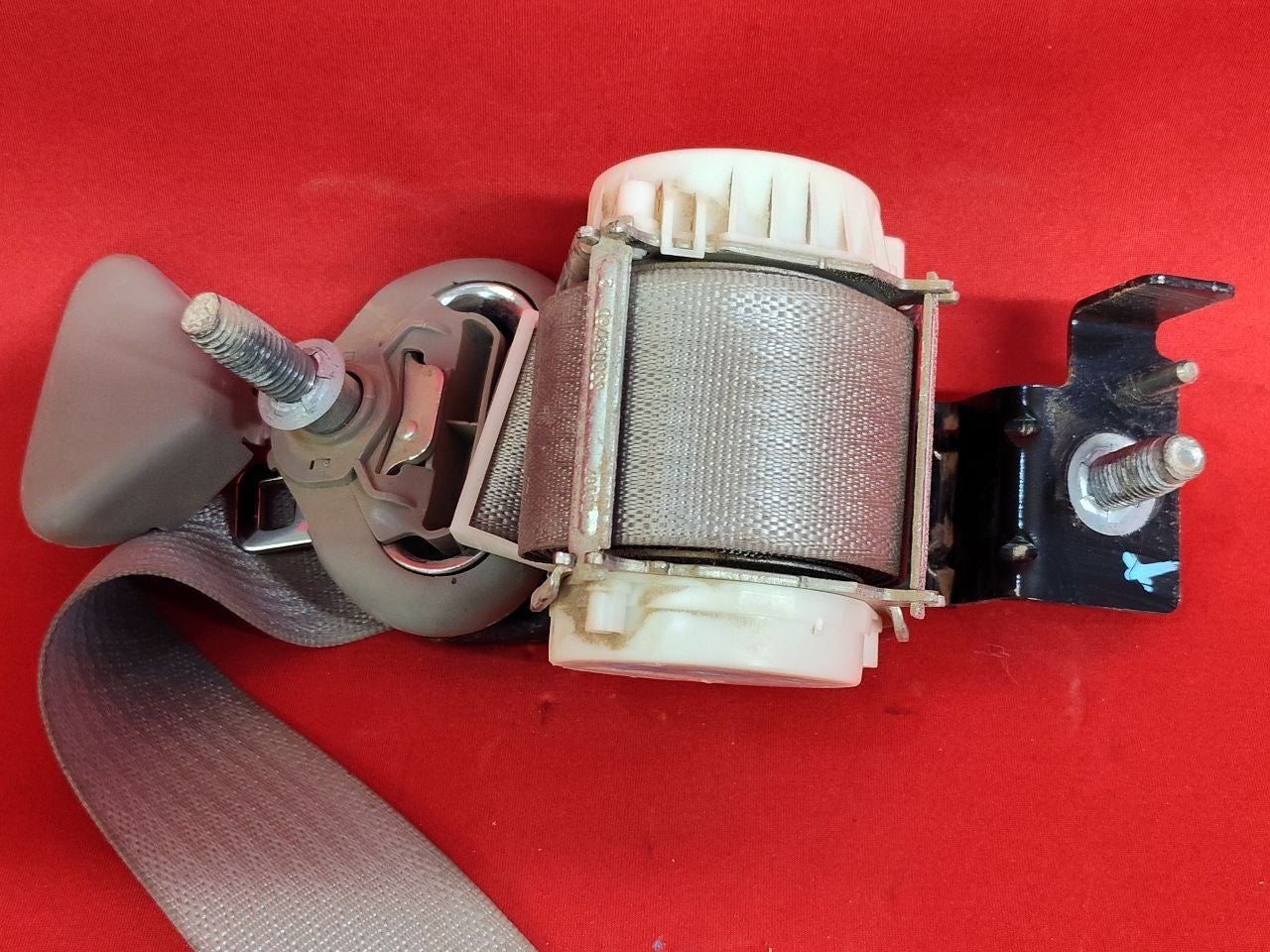 2008-2010 Ford F-250 F-350 REAR Left Driver Seat Belt Retractor Color 'Stone'