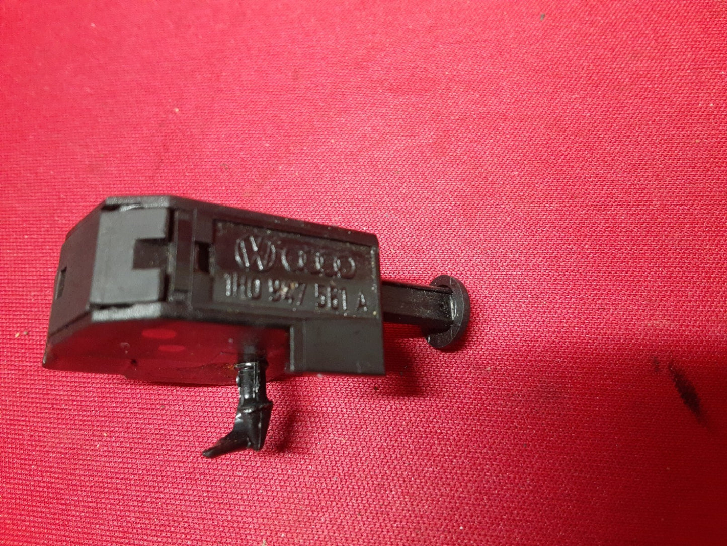 1996 - 2008 Audi 1995 - 2005 Volkswagen VW Parking Brake Switch 	1H0-947-561-A