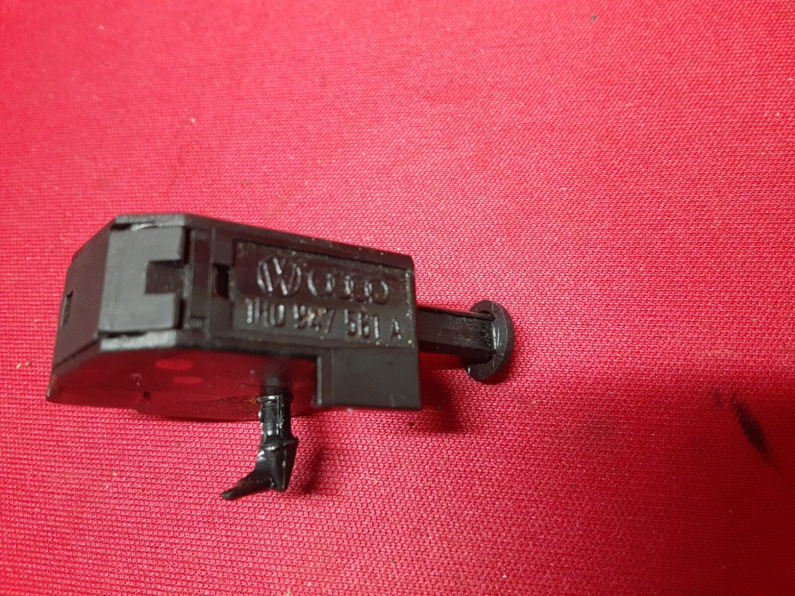 1996 - 2008 Audi 1995 - 2005 Volkswagen VW Parking Brake Switch 	1H0-947-561-A