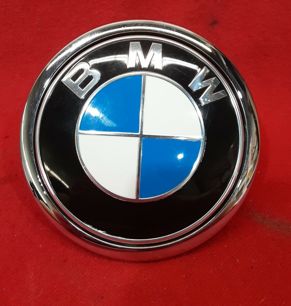 BMW Rear Trunk Lid Emblem Button Chrome Logo Swivel 7273659