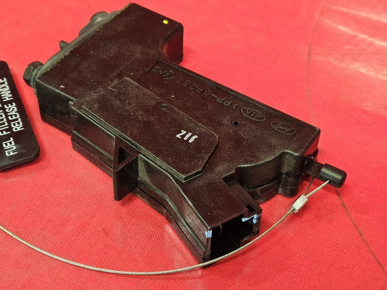 2011-2015 Hyundai Sonata Fuel Filler Door Latch Lock Release Actuator w/ Cable