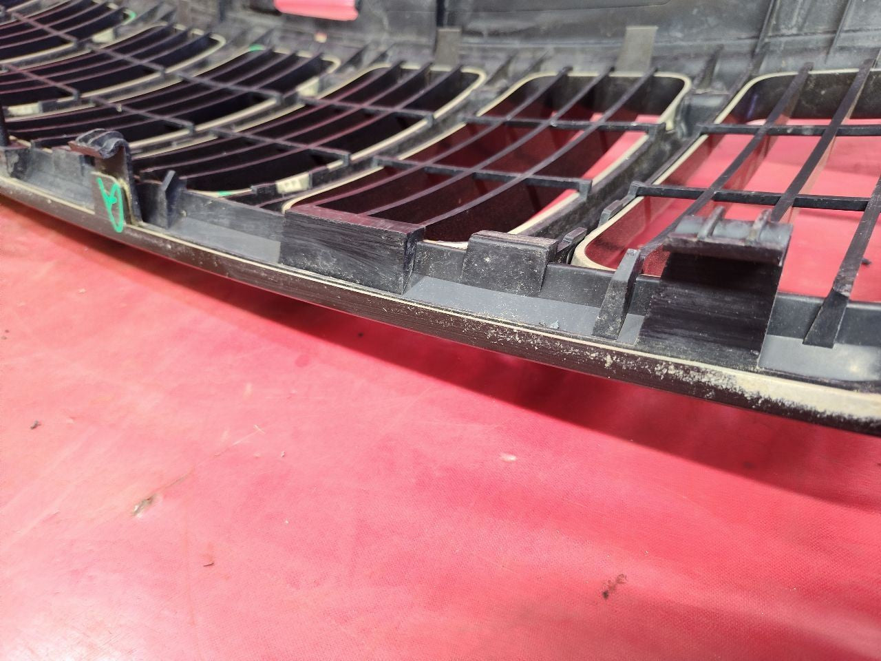 2005-2007 Jeep Grand Cherokee Laredo Radiator Grille Painted PJT Dark Khaki