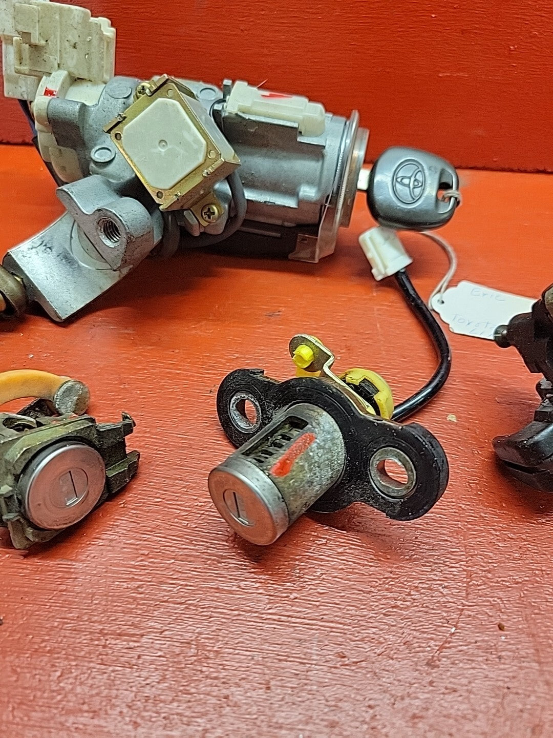 2001-2003 Toyota Highlander Ignition Switch W/ Key and Lock Kit 69057-48040