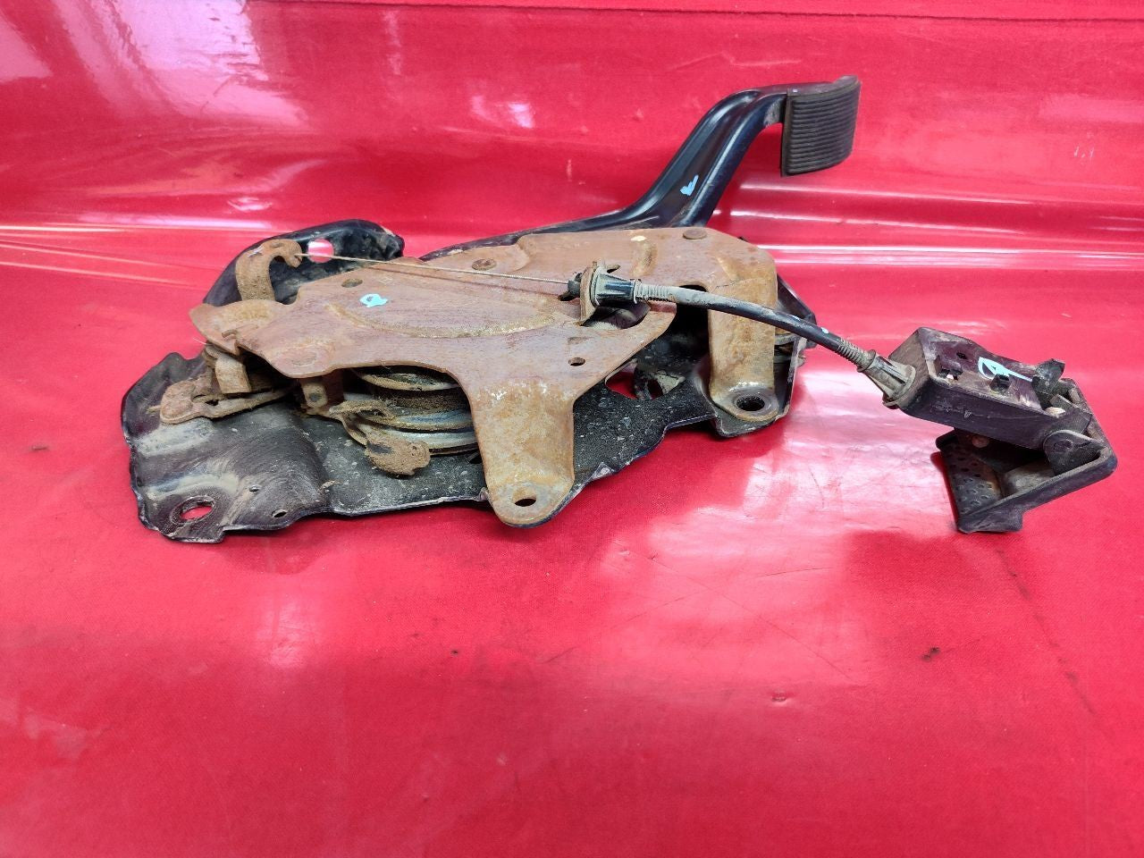 2005-2010 Ford F-250 F-350 Super Duty Emergency Parking Brake Pedal Lever
