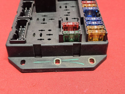 2006 Range Rover HSE / Supercharged 4.2L 4.4L V8 Engine Bay Fuse Box Block
