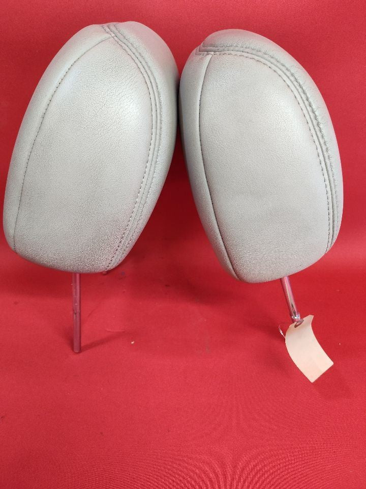 2002 2003 Cadillac Escalade FRONT Headrest SET Shale Pewter Leather w/ Emblems
