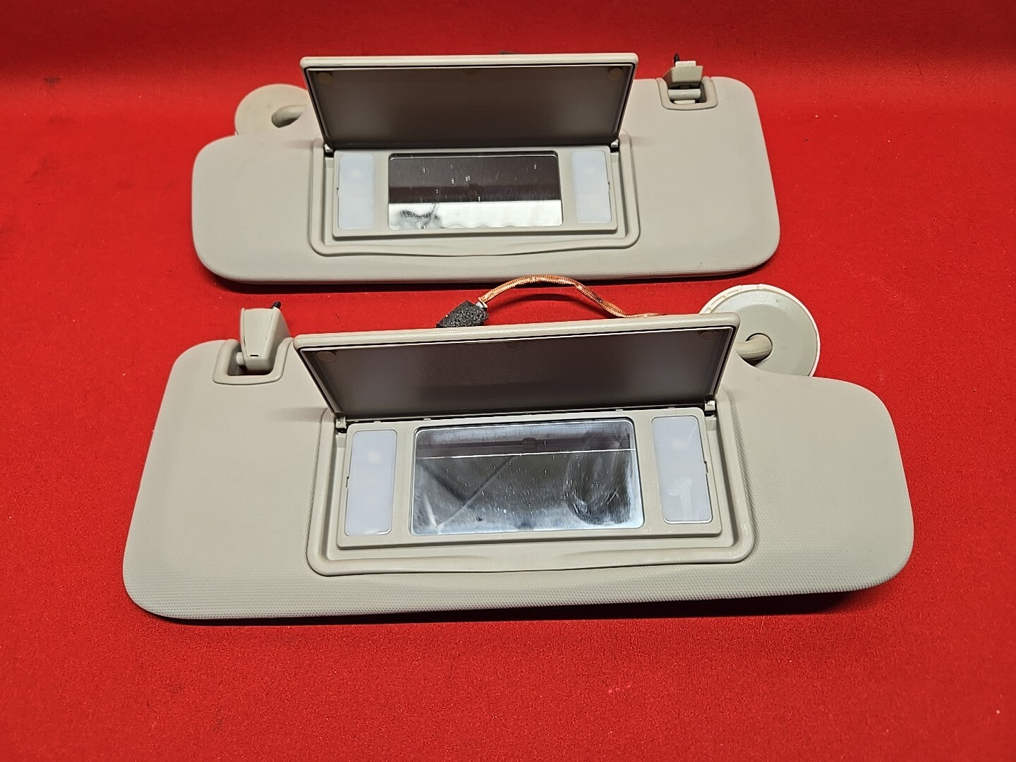 18-20 Buick Regal Sportback TourX Sun Visor Sunshade SET Illuminated Beige
