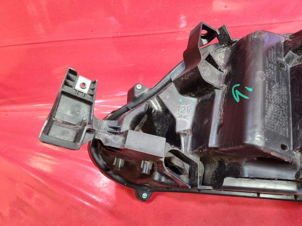 2018 2019 Mitsubishi Eclipse Cross SE SEL Right Passenger Headlight Lamp LED