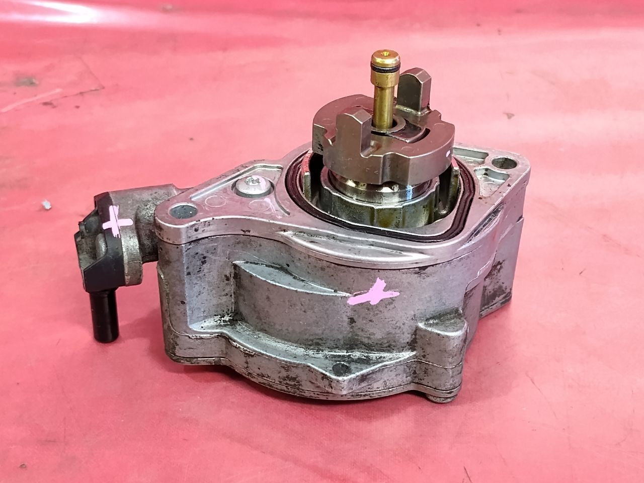 2010-2013 Land Rover LR4 / 10-14 Range Rover 5.0L V8 Vacuum Brake Pump 119k