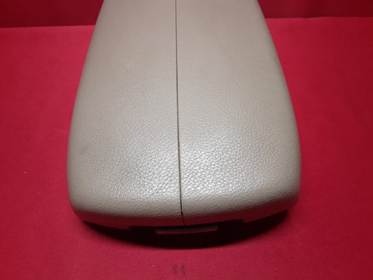 2011 - 2013 Kia Sorento Center Console Arm Rest Lid Beige Tan Vinyl 846602P000J7