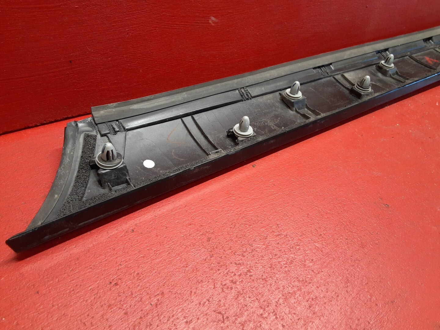 2010 2011 Kia Soul LEFT DRIVER SIDE EXTERIOR Trim Pillar 86171-2K000