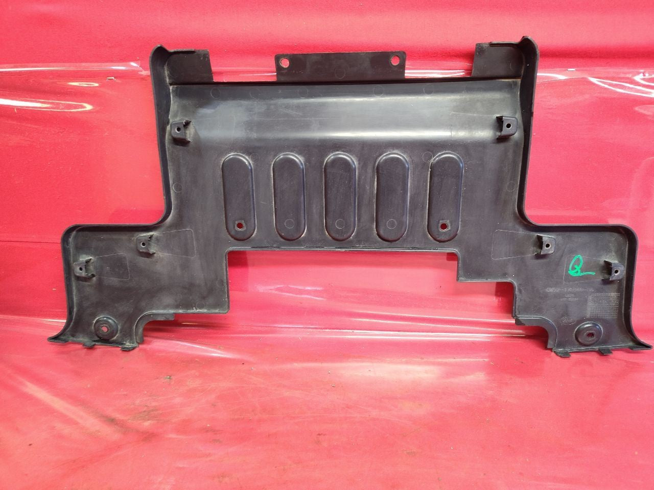 2013-2018 Land Rover Range Rover Rear Hitchless Underbody Splash Guard Shield