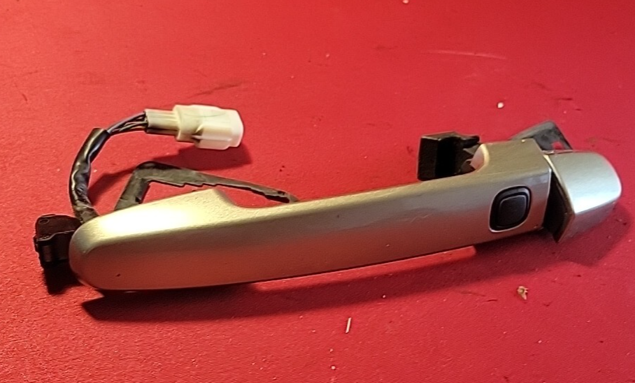 2004 2005 2006 Toyota Prius Front Right Pass Exterior Door Handle 6921047030C0