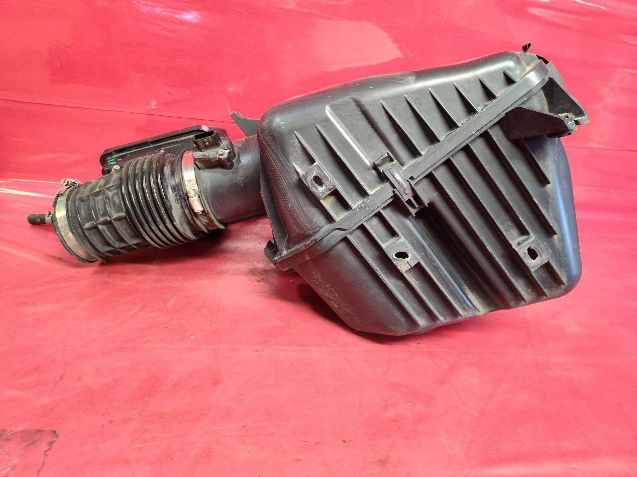 2011 2012 Infiniti QX56 Air Filter Cleaner Box Resonator Inlet Tube Duct SET
