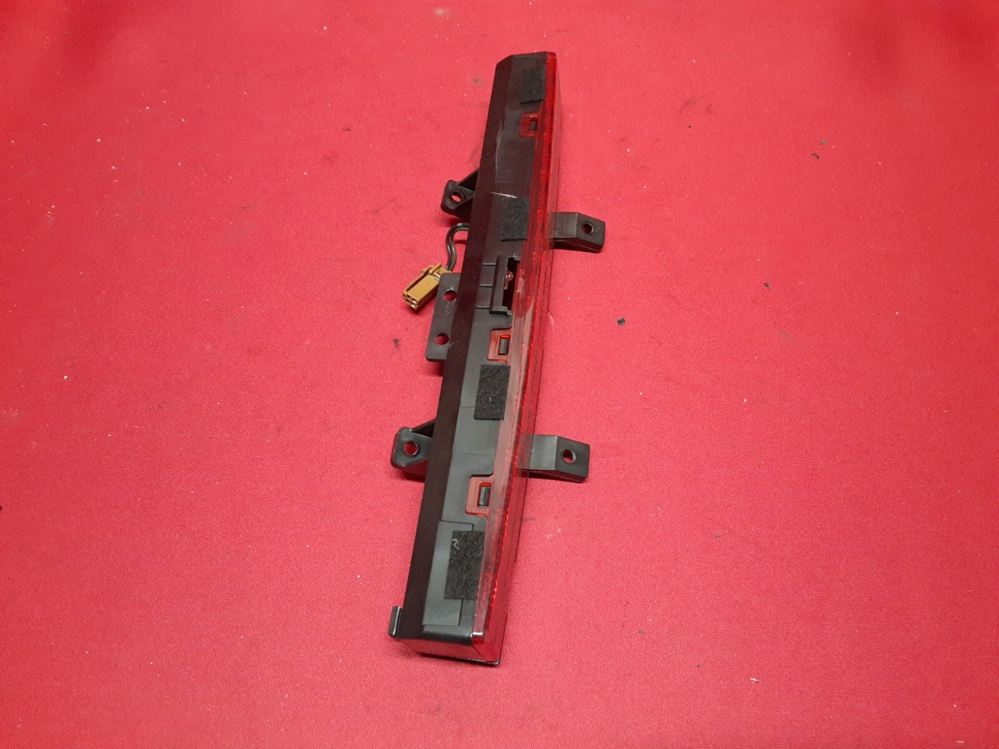2011 - 2019 Infiniti High Mount Third 3rd Brake Light Stop Lamp 	26590-1MA0A