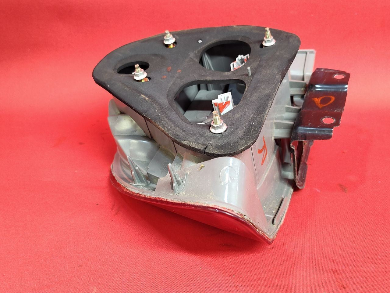 2006-2008 Honda Civic SEDAN Body Quarter Mounted RIGHT PASSENGER Tail Light Lamp