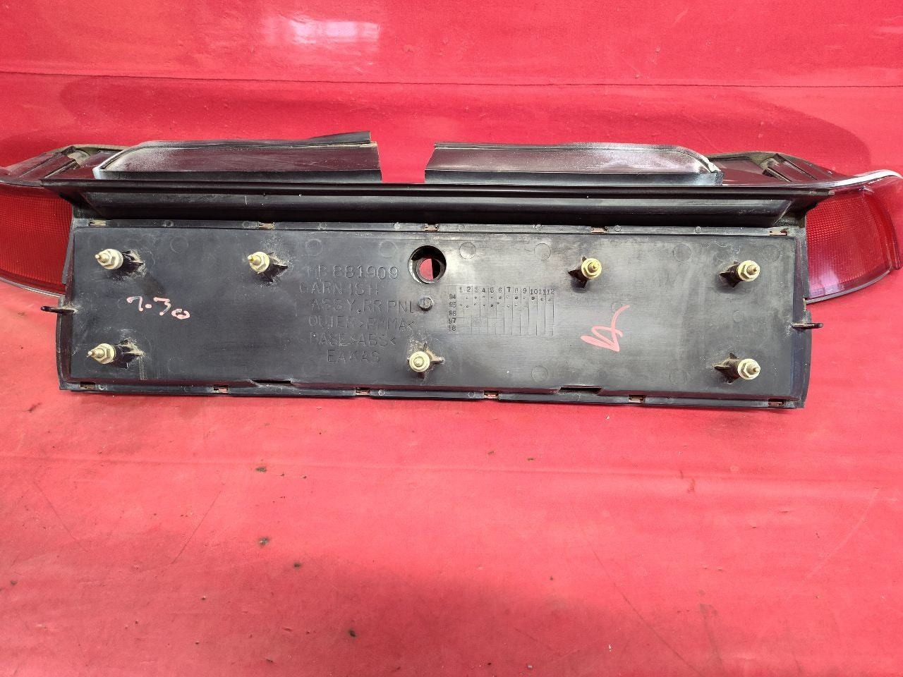 1995-1999 Mitsubishi Eclipse SPYDER 2G Tail Light Lamp Center Left Right Set
