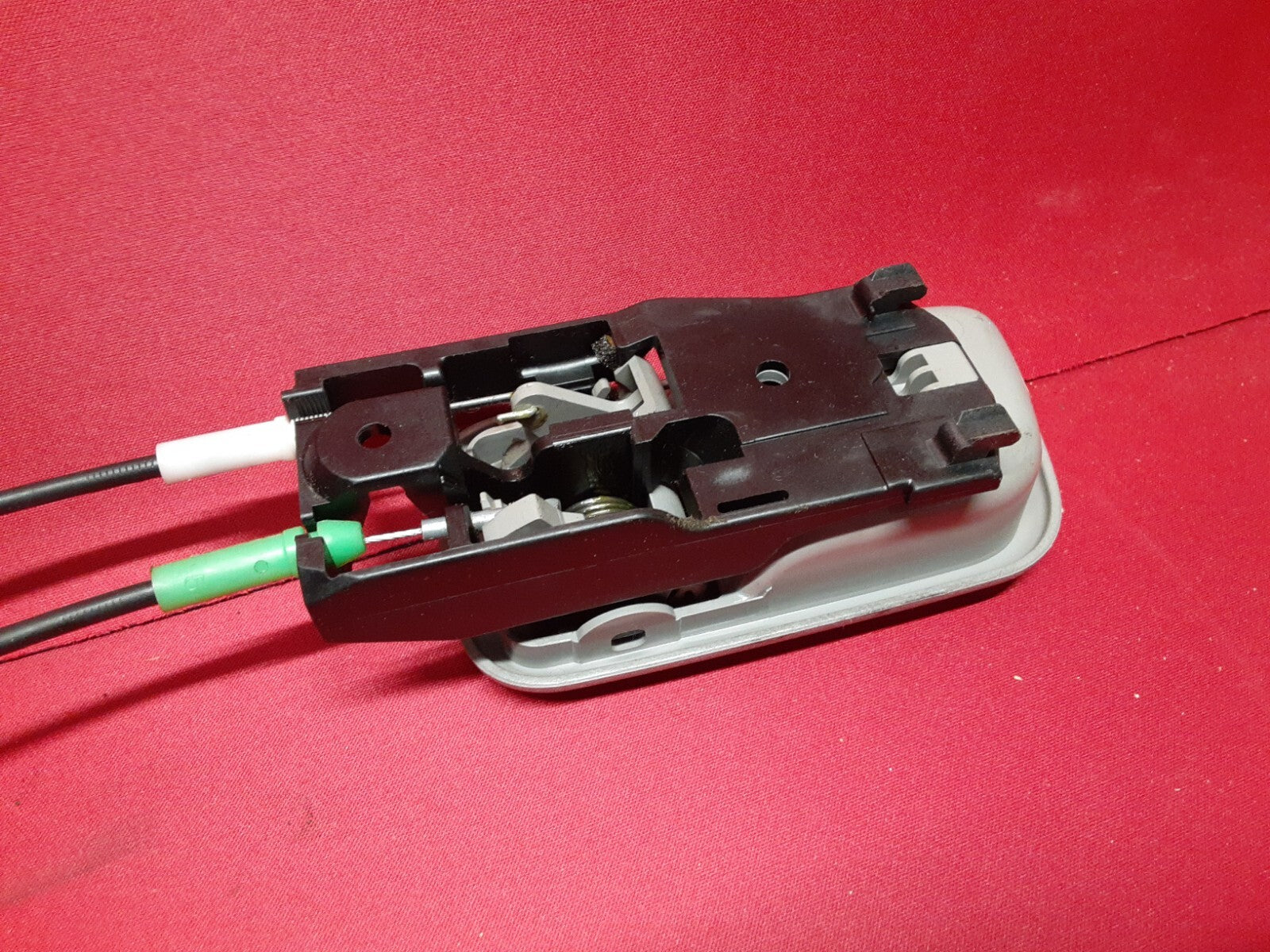 2001 - 2007 Toyota Highlander REAR RIGHT PASSENGER Door Latch Lock Actuator