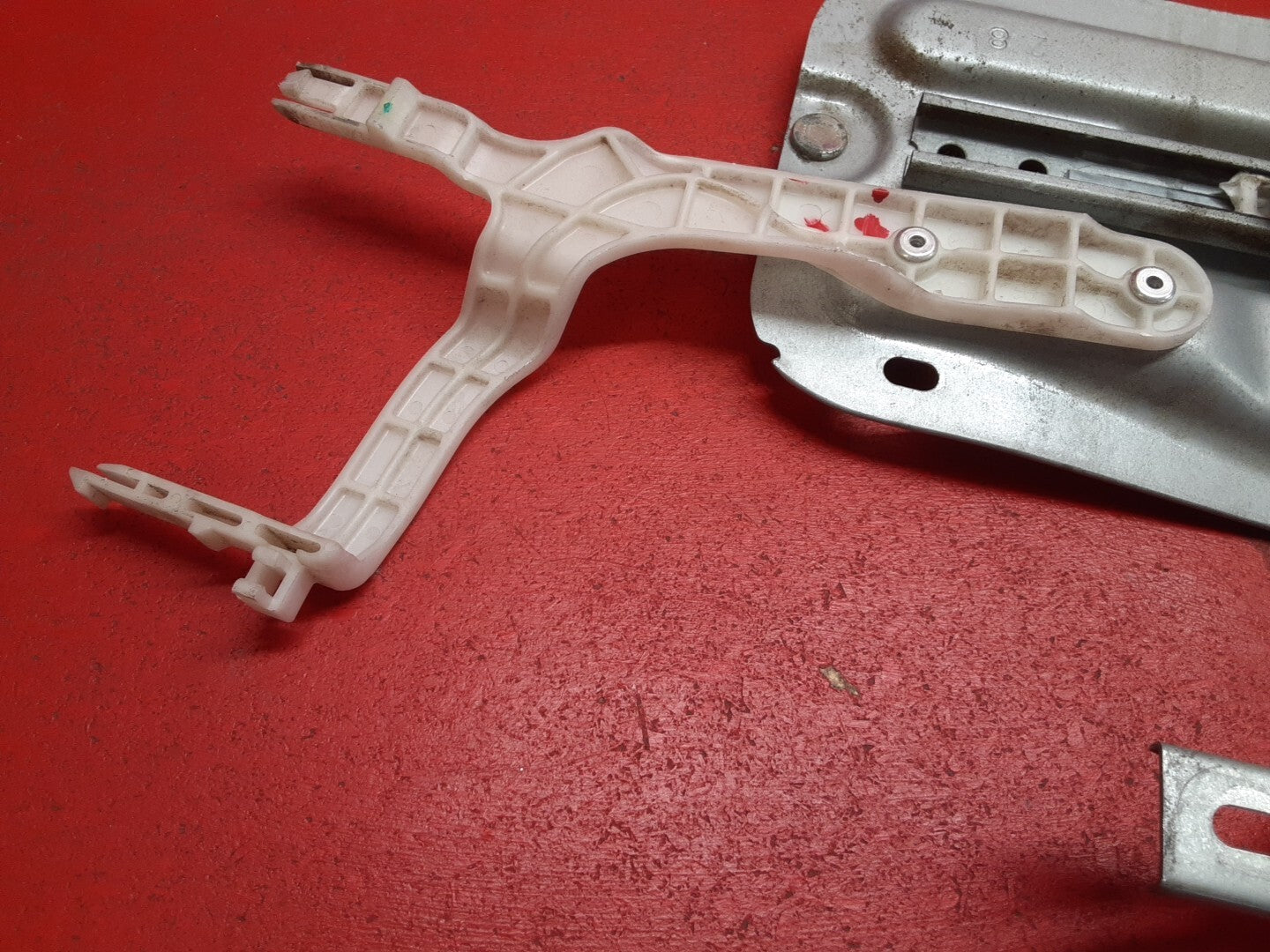 2010 2011 Kia Soul REAR LEFT DRIVER SIDE Window Regulator Assembly 834012K000