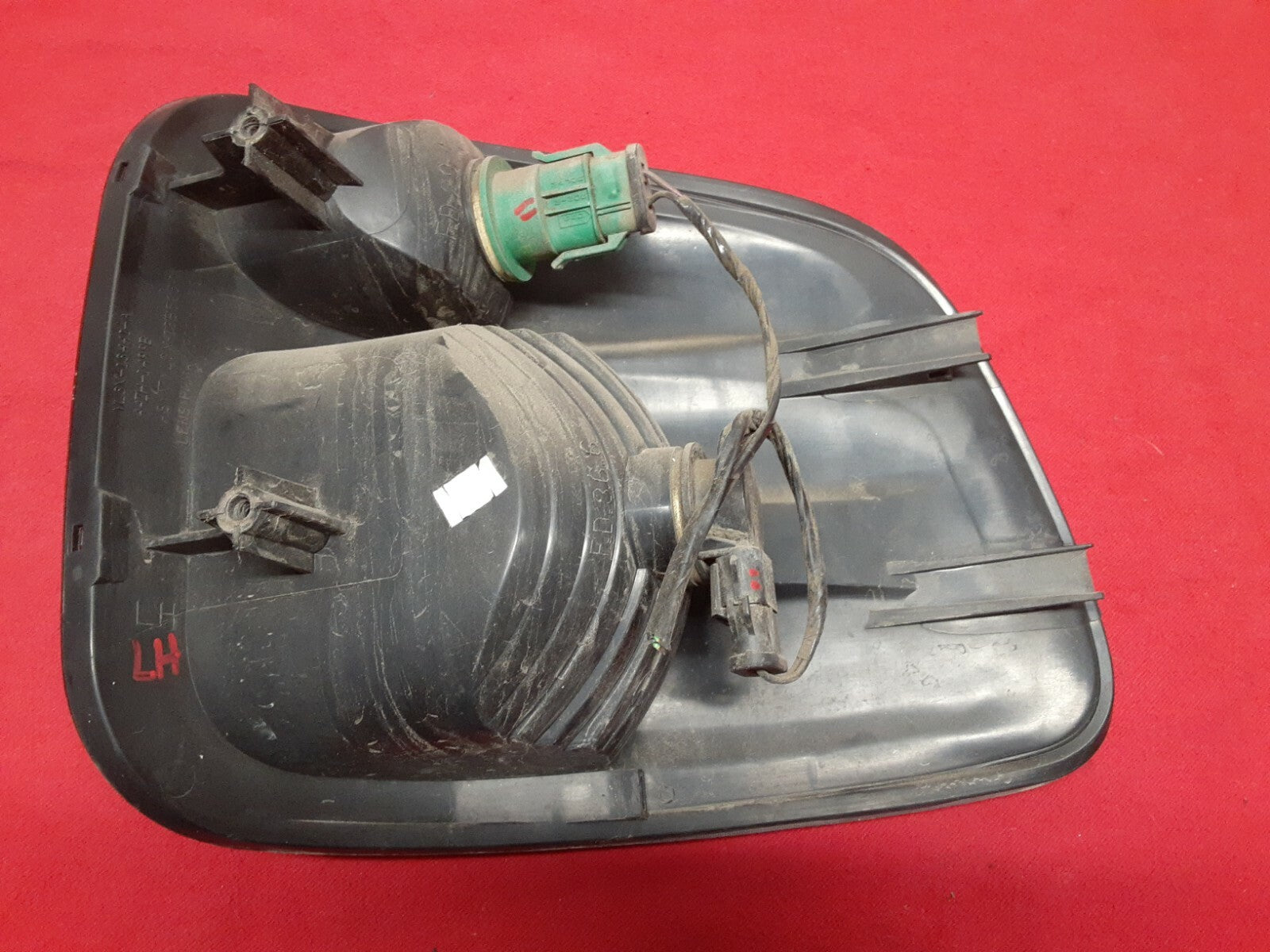 2000 2001 2002 2003 Ford F-150 F150 King Ranch LEFT DRIVER Tail Light Lamp