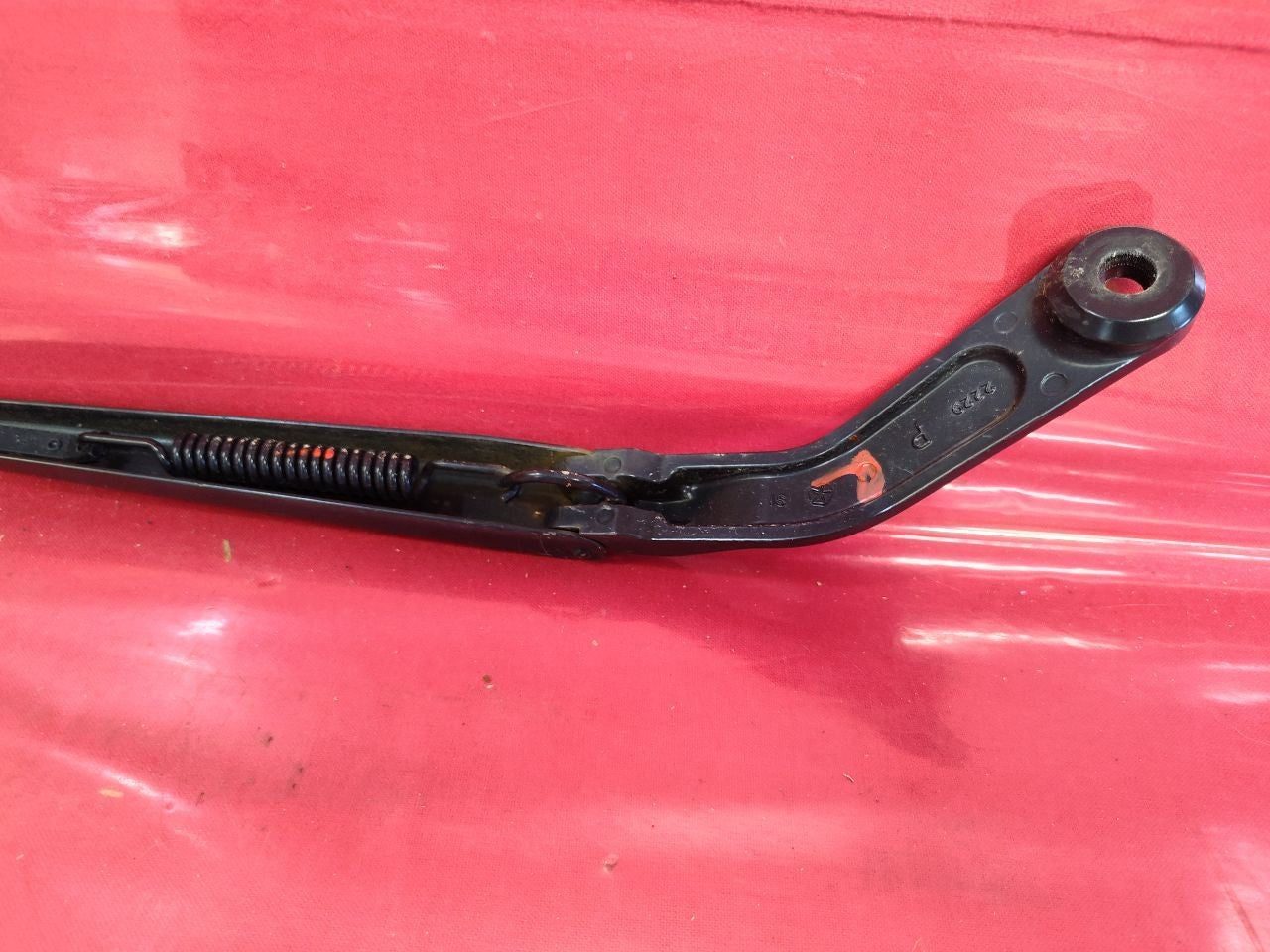 2012 - 2019 Fiat 500 / Fiat 500e Front Windshield Wiper Arms Left Right Set