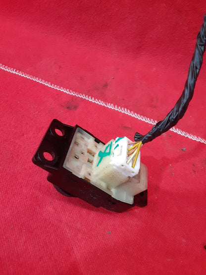 2010 2011 2012 2013 Kia Forte / KOUP Side View Mirror Adjust Switch / Knob