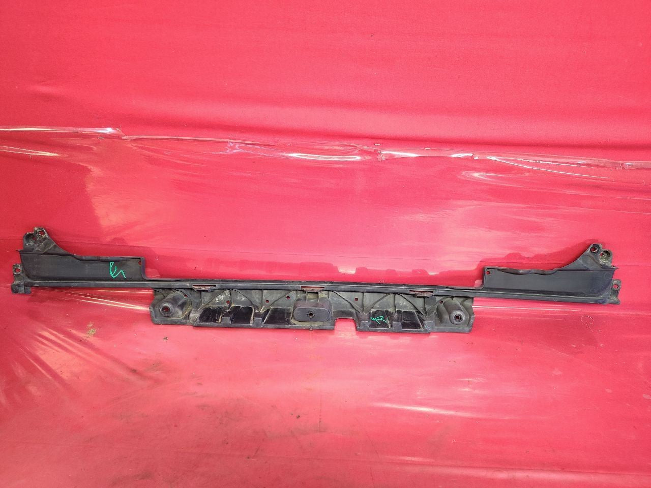 2013-2018 Land Rover Range Rover REAR Bumper Lower Support Bracket SET