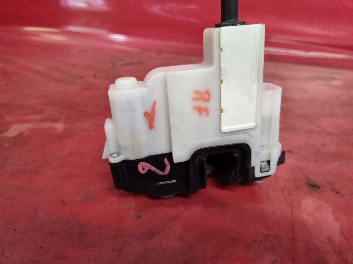 2012-2019 Fiat 500 2-Door Coupe RIGHT PASSENGER Latch Actuator w/ Power Locks