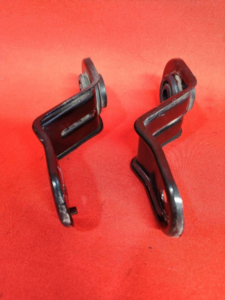2012-2015 Chevy Captiva Sport 08-10 Saturn Vue Upper Radiator Mount Brackets (2)
