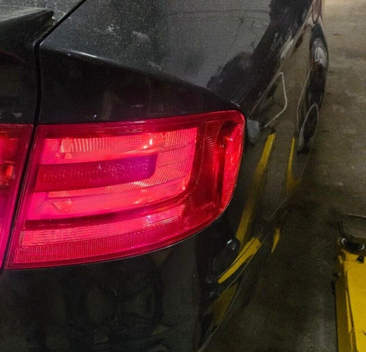 2009 - 2012 Audi A4 10-12 S4 RIGHT PASSENGER OUTER Tail Light Lamp HALOGEN